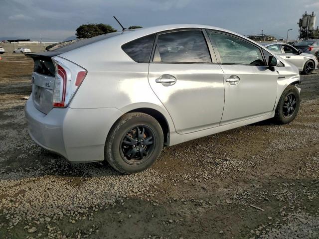 Toyota Prius Image 2