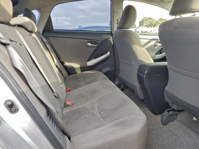 Toyota Prius Image 12