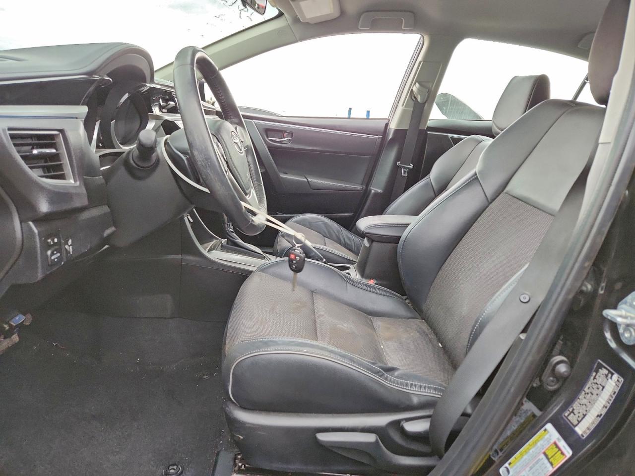 Toyota Corolla L Image 3