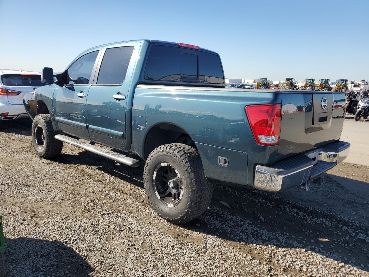 Nissan Titan Xe Image 4