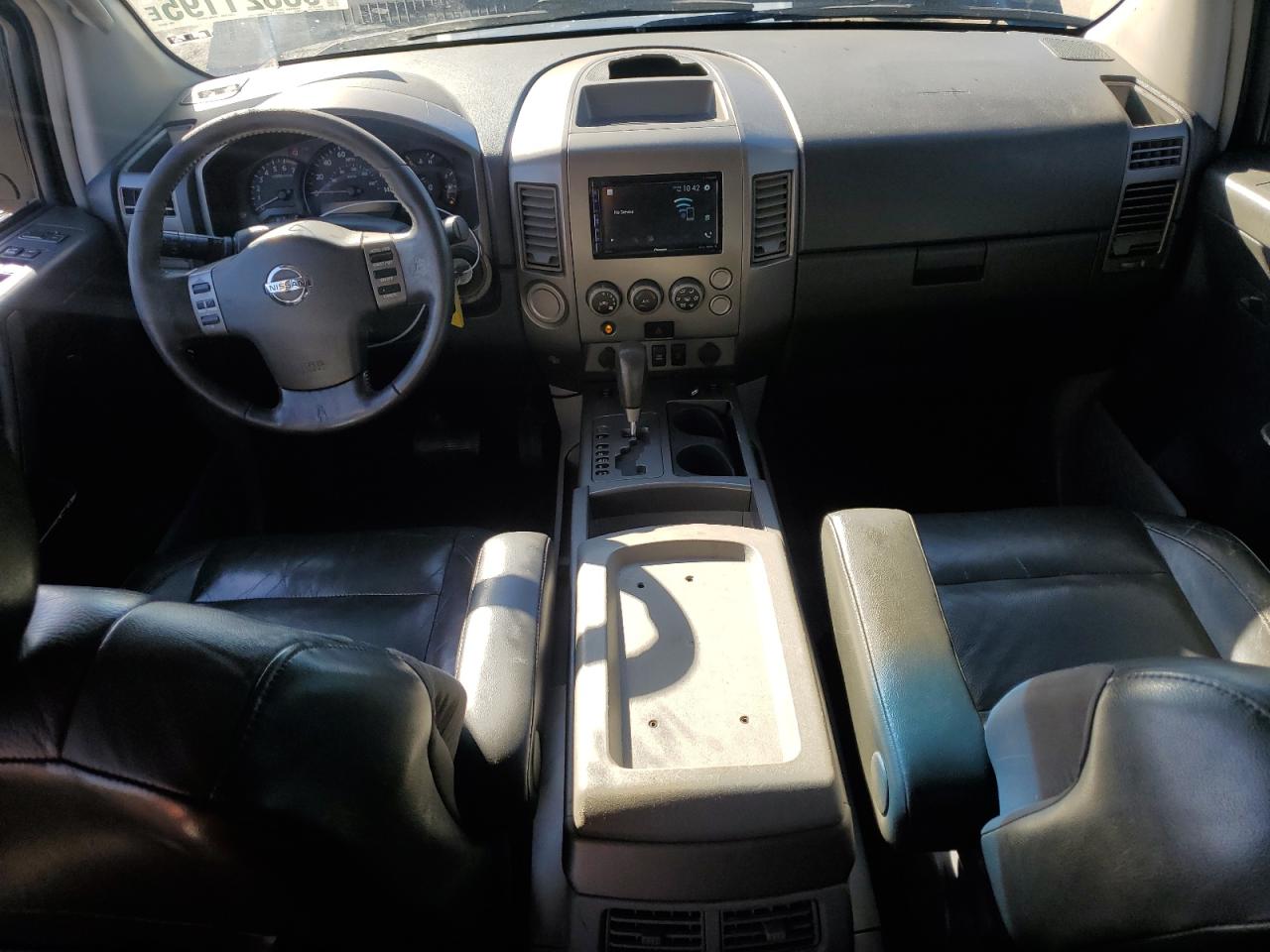 Nissan Titan Xe Image 12