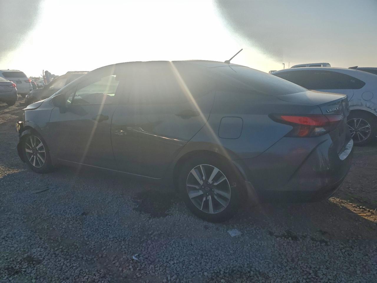 Nissan Versa S Image 6