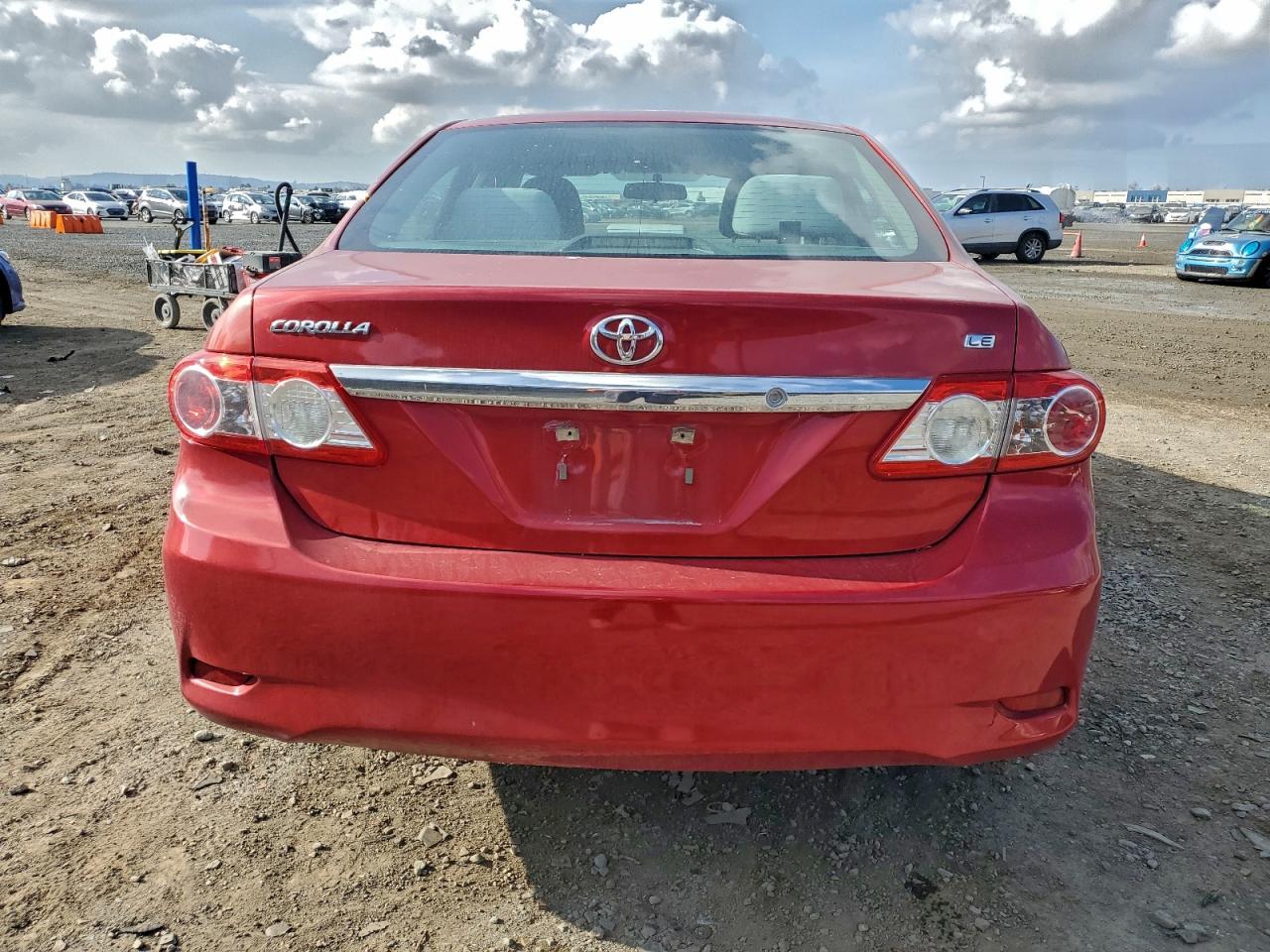 Toyota Corolla Base Image 10