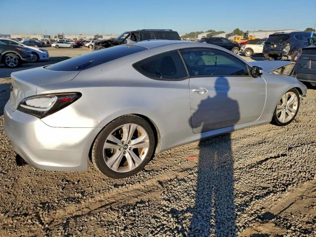 Hyundai Genesis 2.0t Image 3