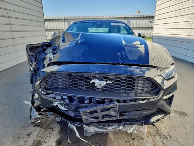 Ford Mustang Image 5