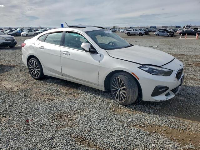 BMW 2 Series Image 12