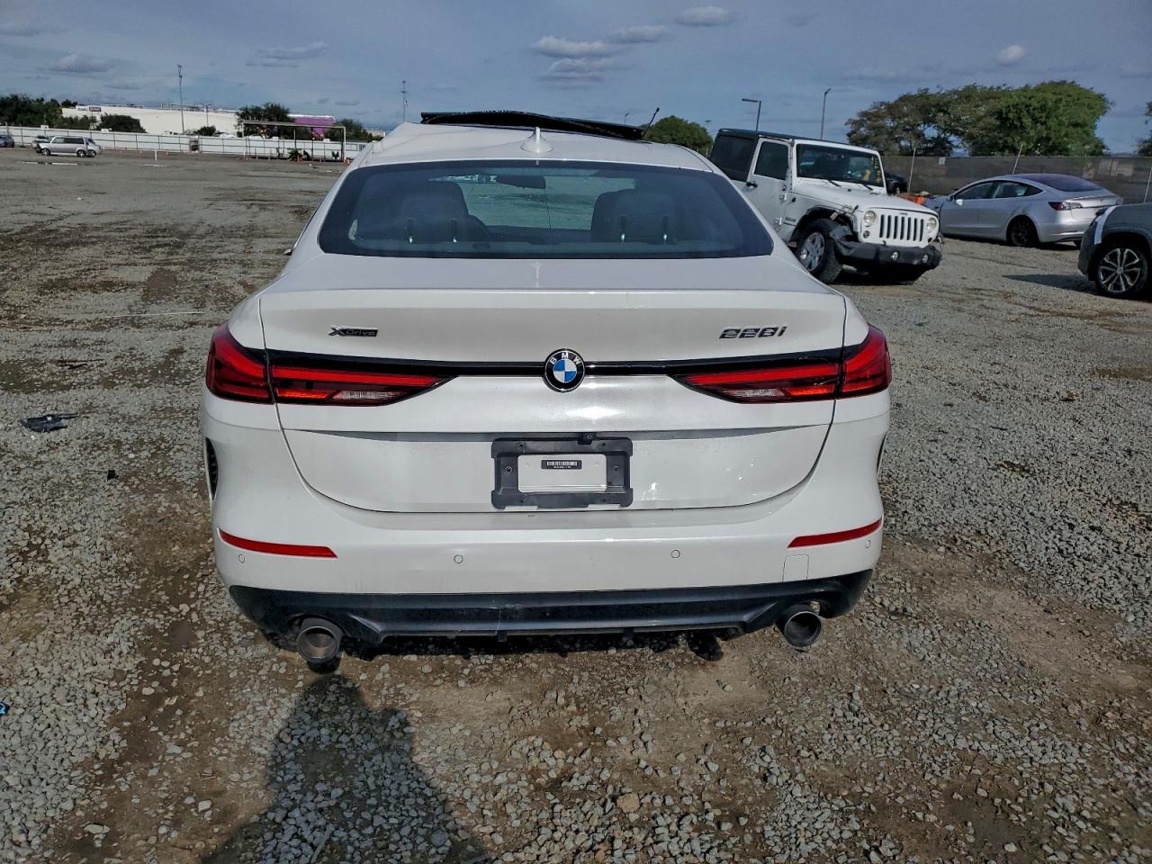 BMW 2 Series Image 5