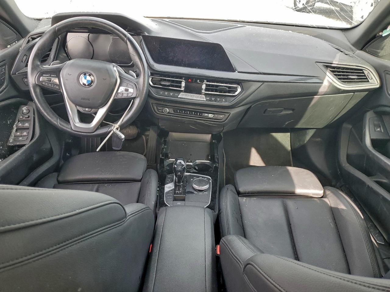 BMW 2 Series Image 6