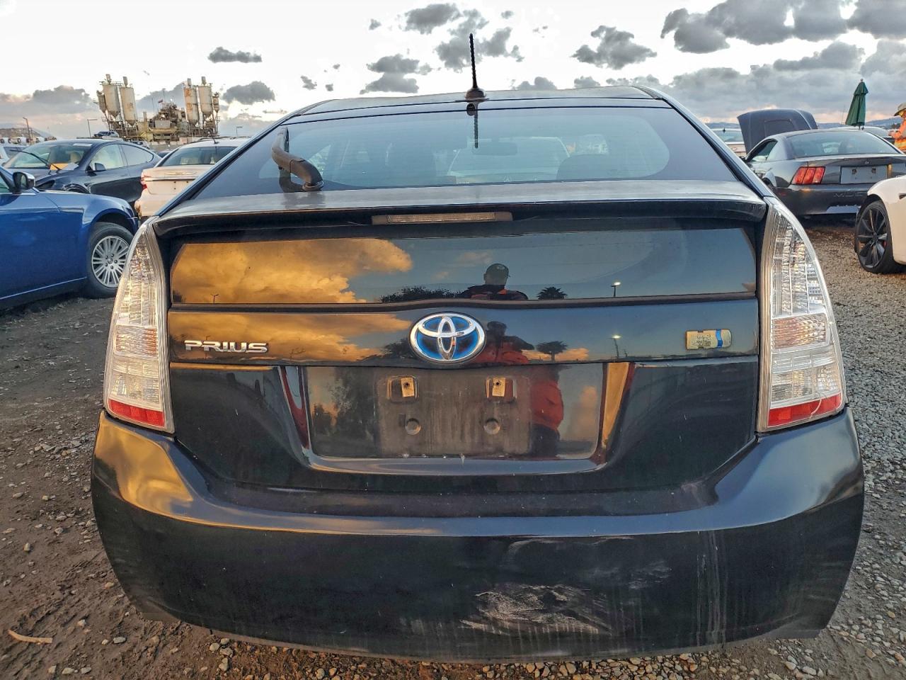 Toyota Prius Image 11