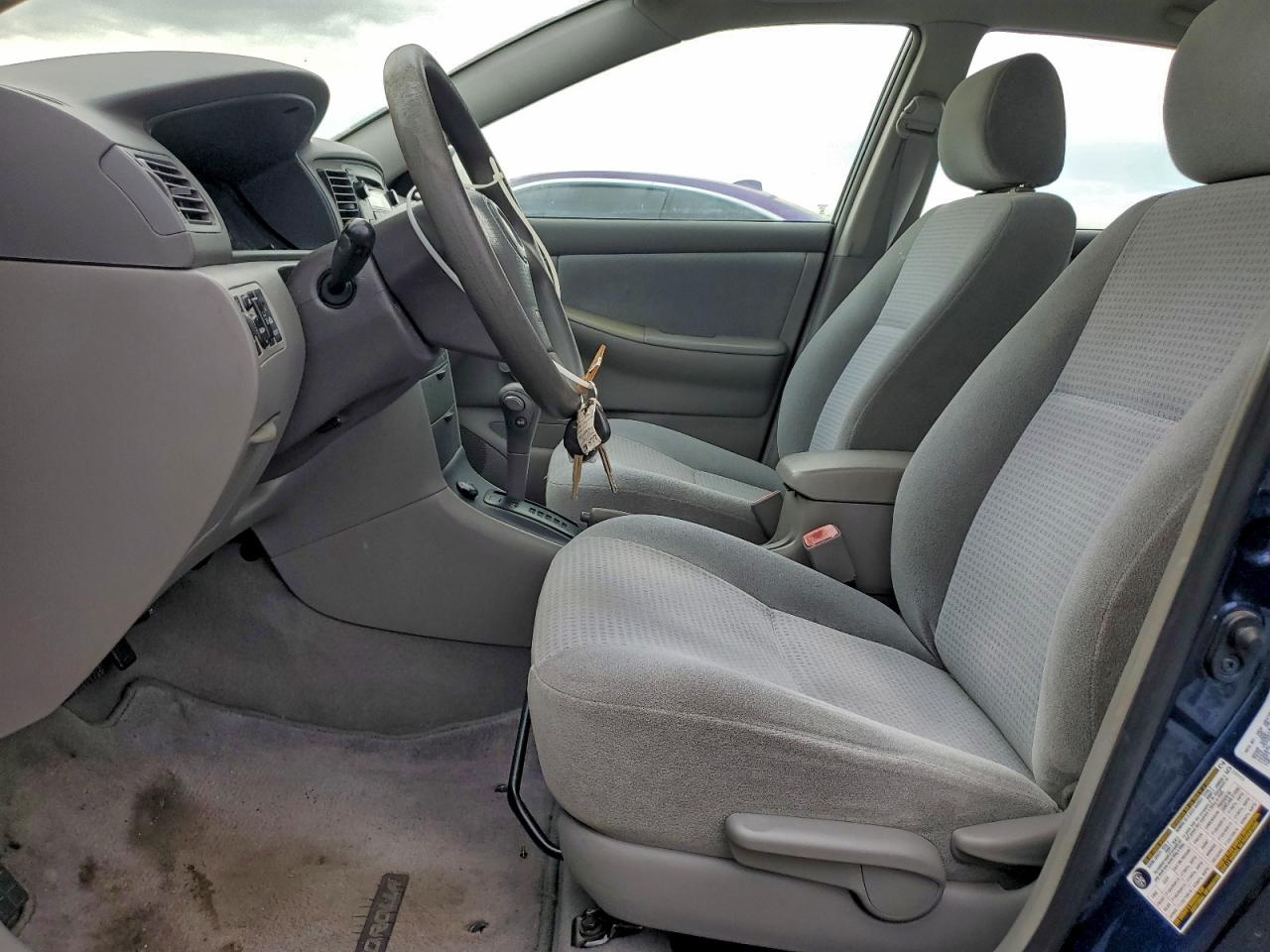 Toyota Corolla Ce Image 6