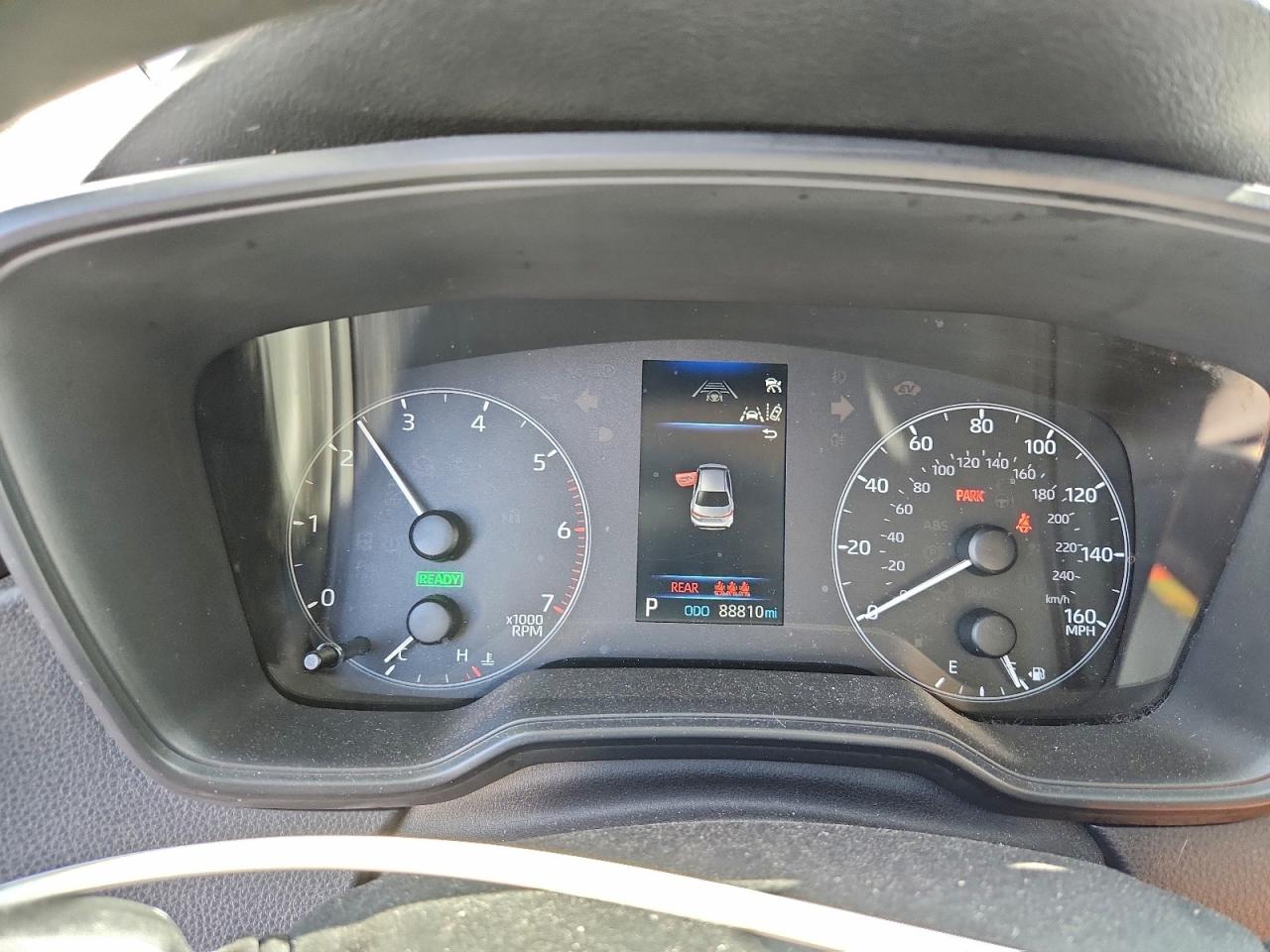 Toyota Corolla Le Image 6