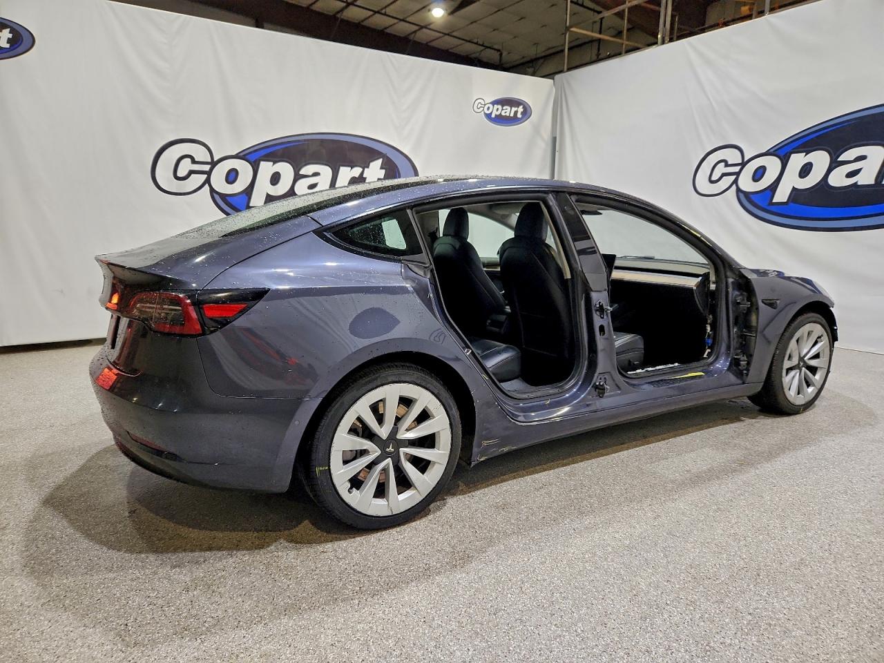 Tesla Model 3 Image 10