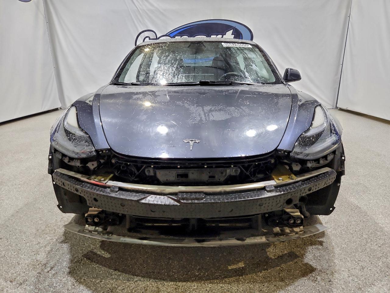 Tesla Model 3 Image 11