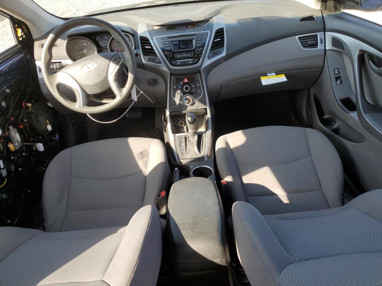 Hyundai ELANTRA Se Image 2