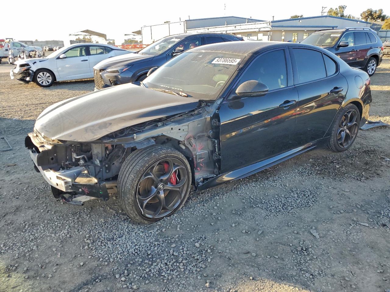 Alfa Romeo Giulia Ti Image 1