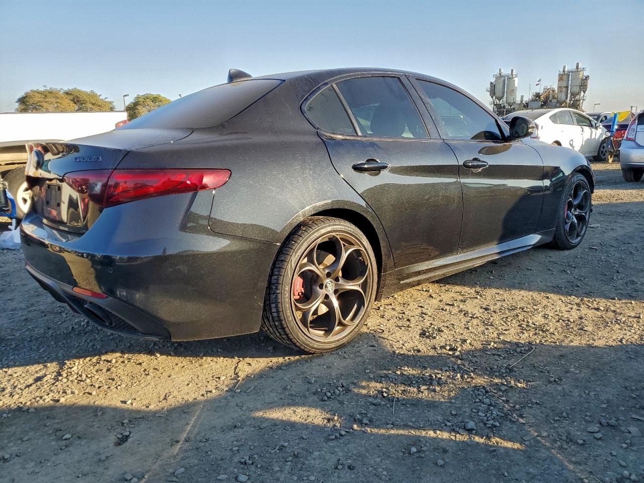 Alfa Romeo Giulia Ti Image 4