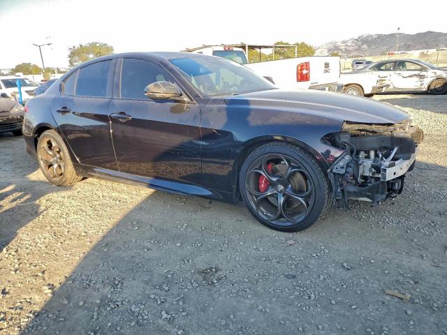 Alfa Romeo Giulia Ti Image 3