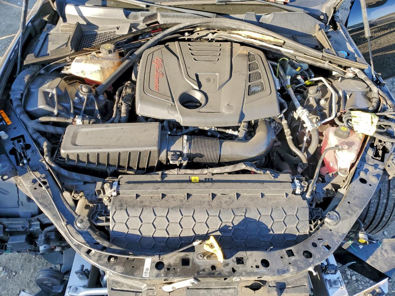 Alfa Romeo Giulia Ti Image 11