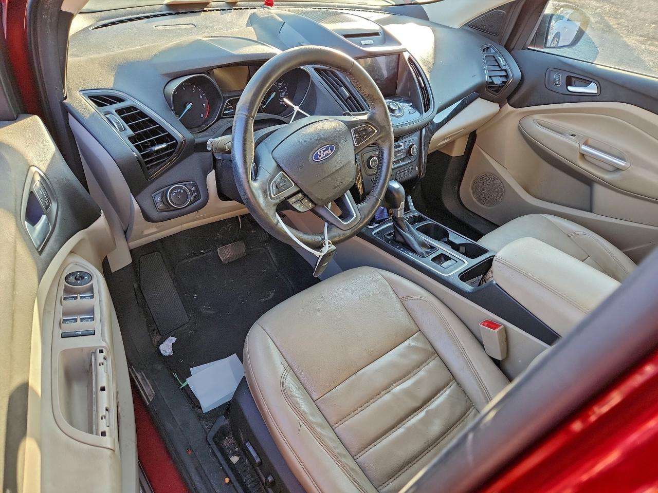 Ford Escape Titanium Image 2