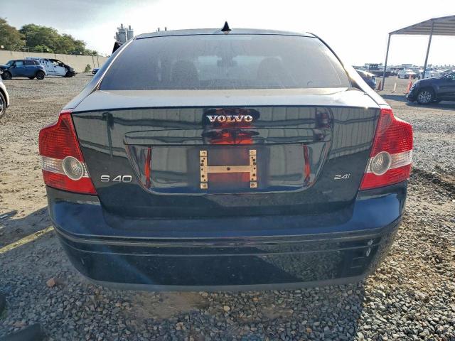 Volvo S40 2.4i Image 11