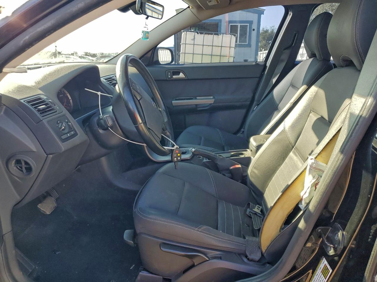 Volvo S40 2.4i Image 12