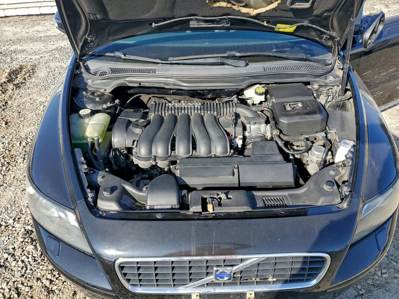 Volvo S40 2.4i Image 8