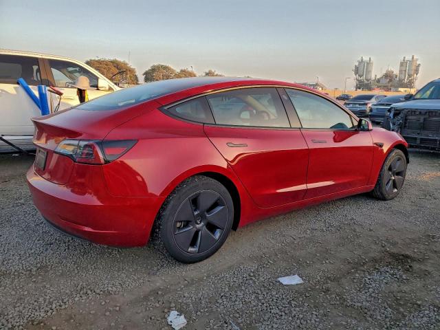Tesla Model 3 Image 6