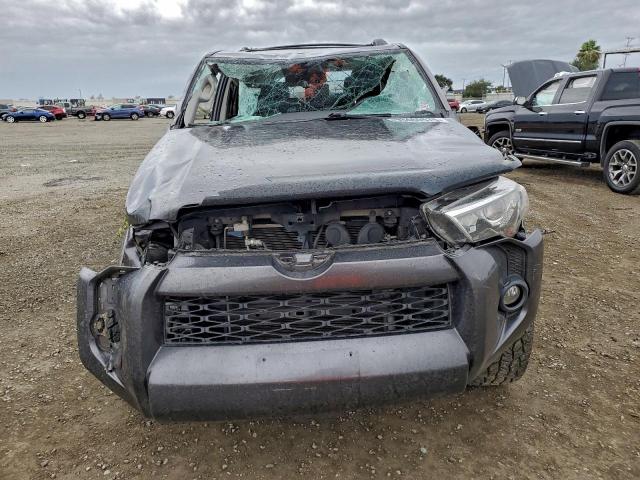 Toyota 4Runner Sr5/sr5 Premium Image 13