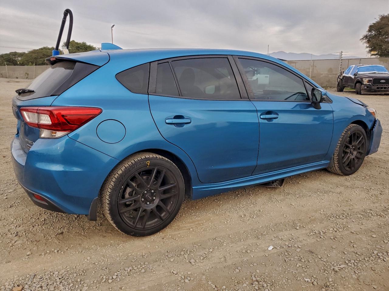 Subaru Impreza Sport Image 3