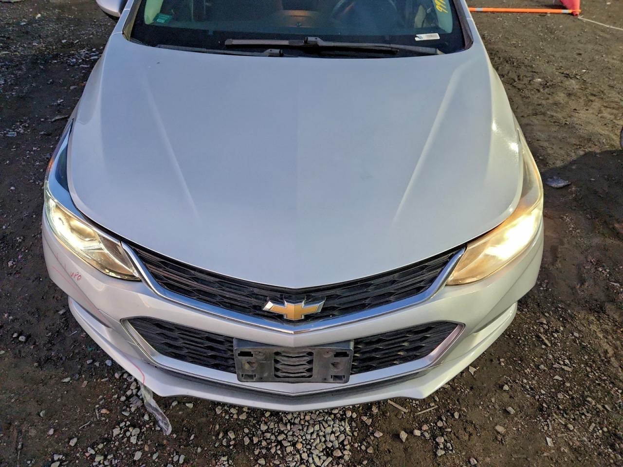 Chevrolet Cruze Lt Image 12