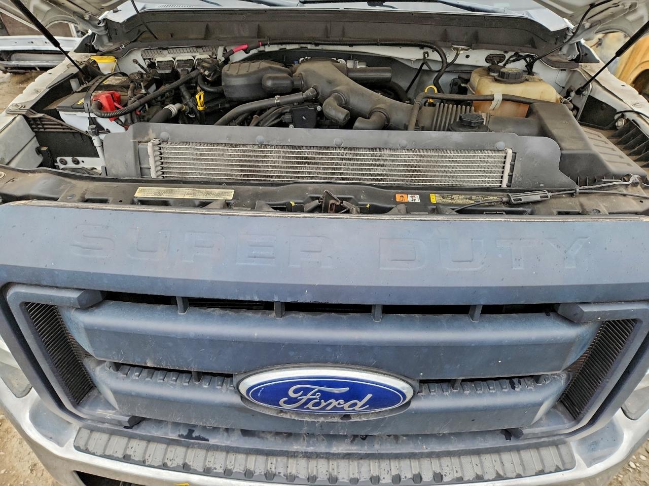 Ford F-550 Super Duty Image 8