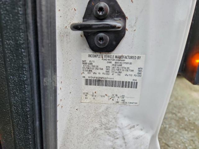 Ford F-550 Super Duty Image 10