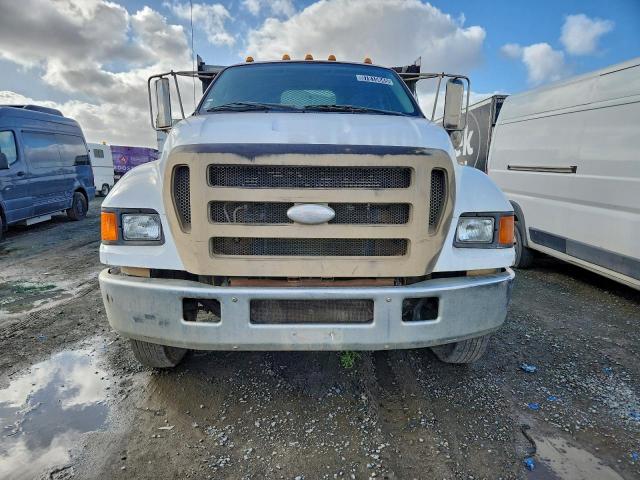 Ford F-650 Super Duty Image 3