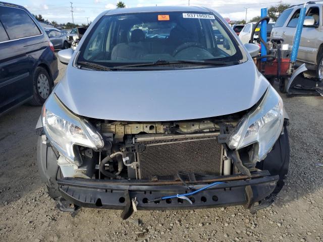 Nissan Versa S Image 2