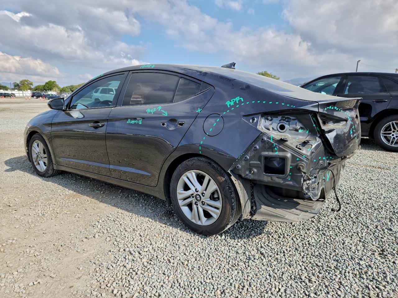 Hyundai ELANTRA Sel Image 4