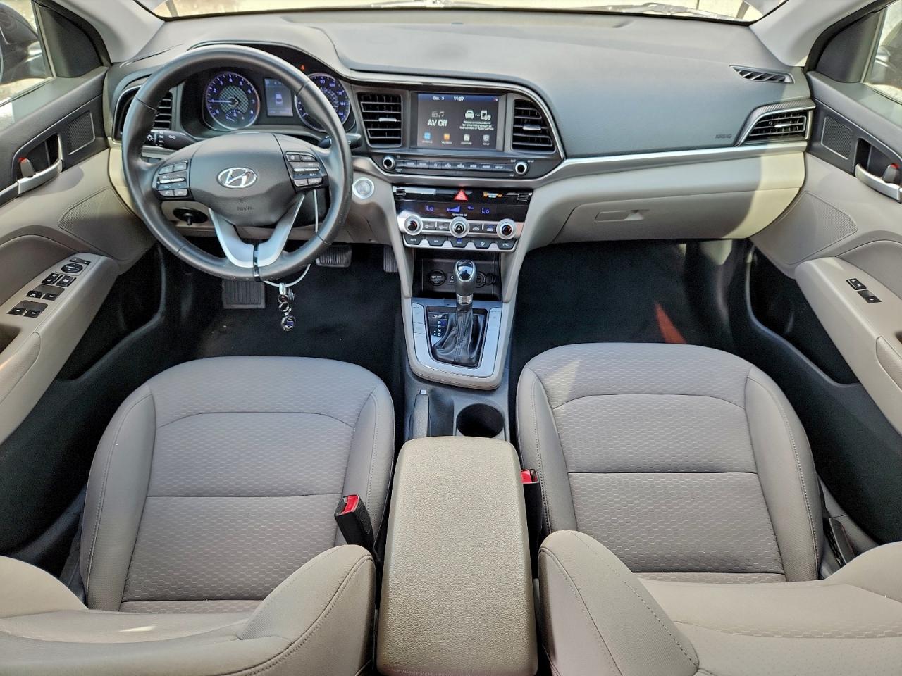 Hyundai ELANTRA Sel Image 7