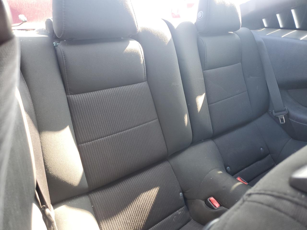 Ford Mustang Image 8