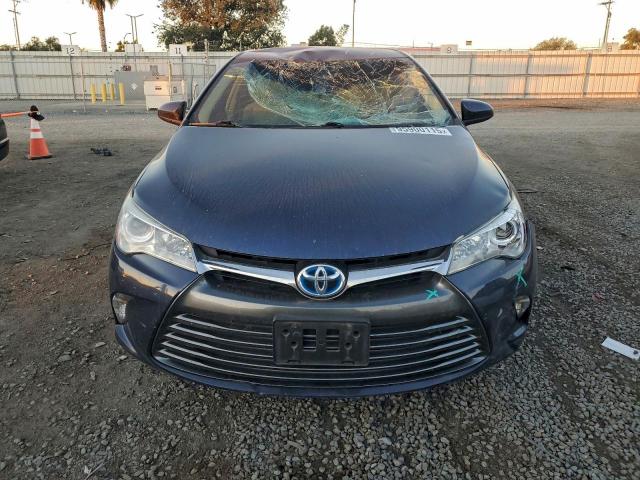 Toyota Camry Hybrid Image 11