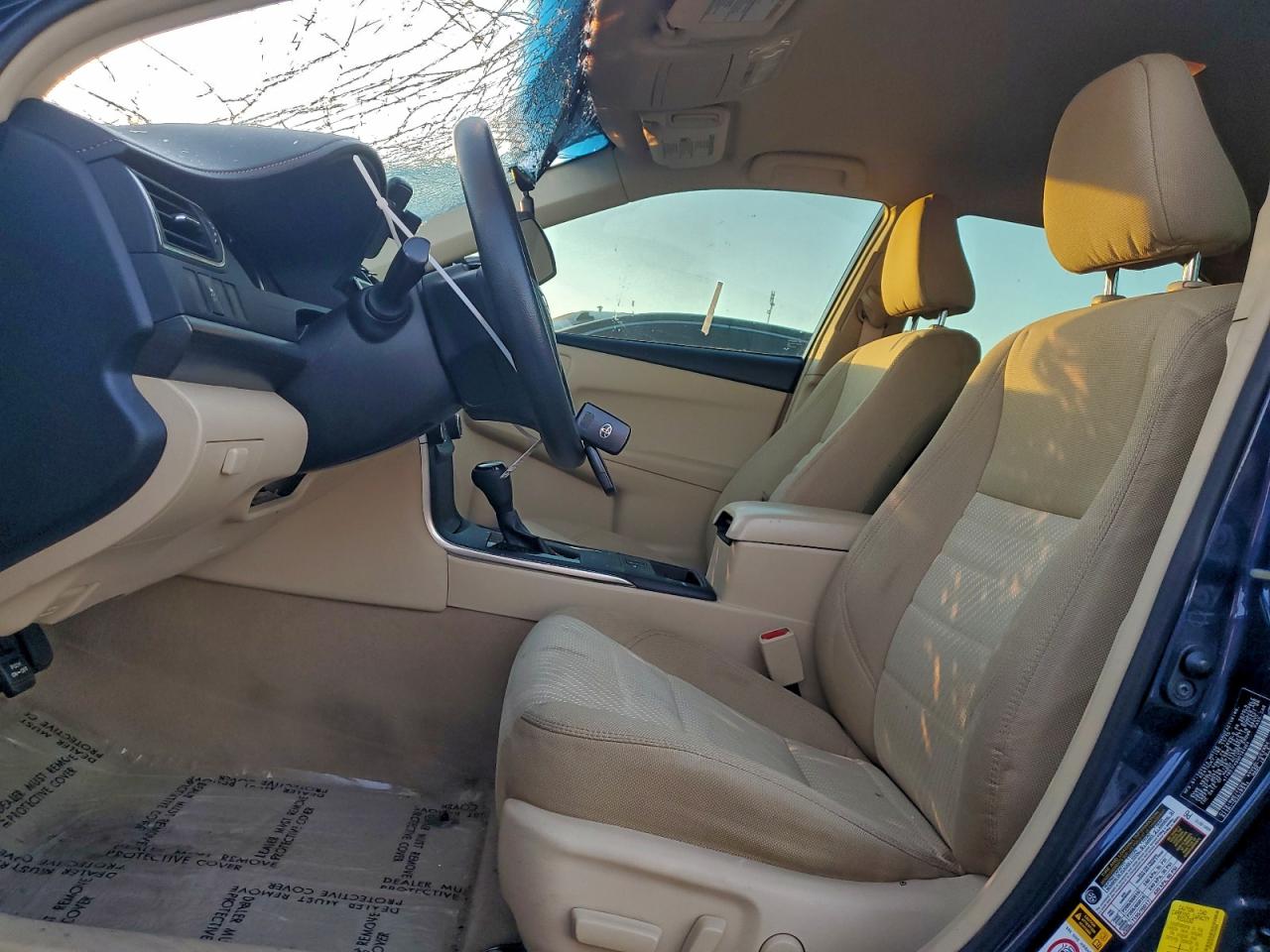 Toyota Camry Hybrid Image 6