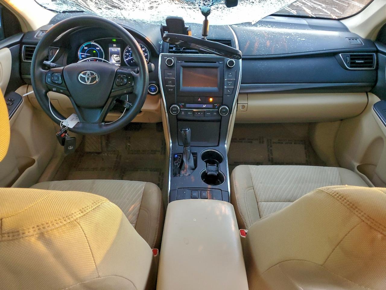 Toyota Camry Hybrid Image 9