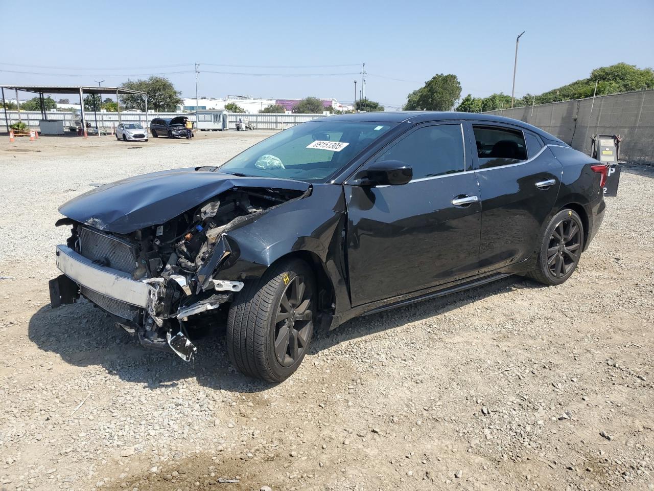 Nissan Maxima 3.5s Image 1