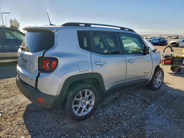 Jeep Renegade Latitude Image 6