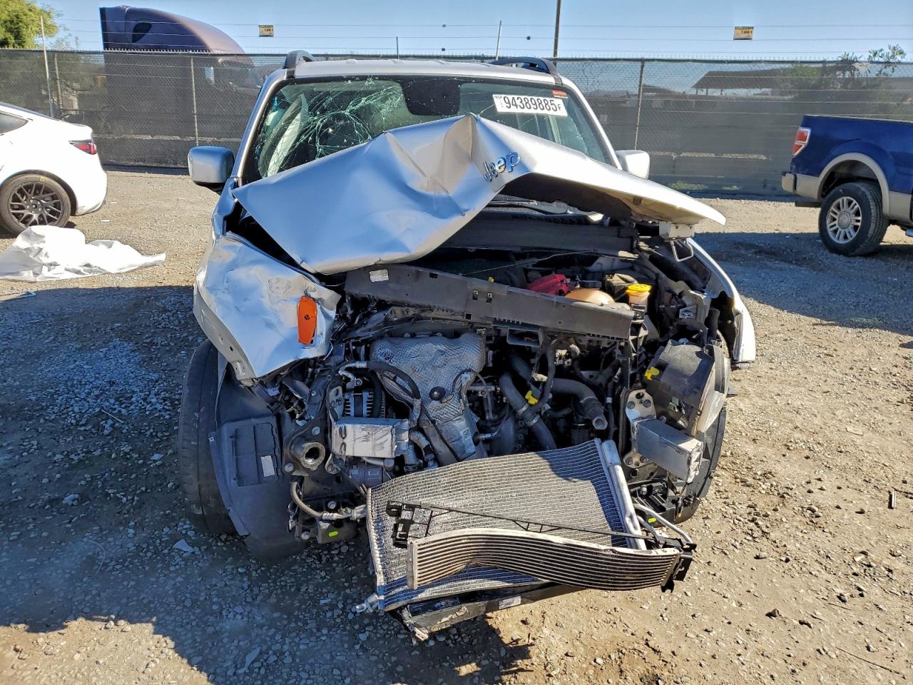Jeep Renegade Latitude Image 4