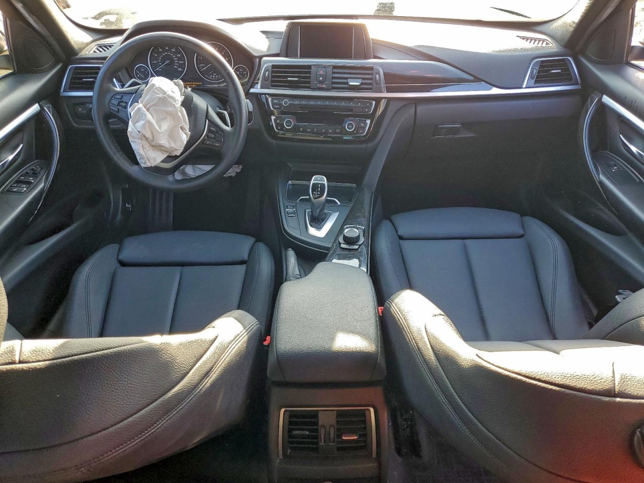 BMW 3 Series Xi Image 2