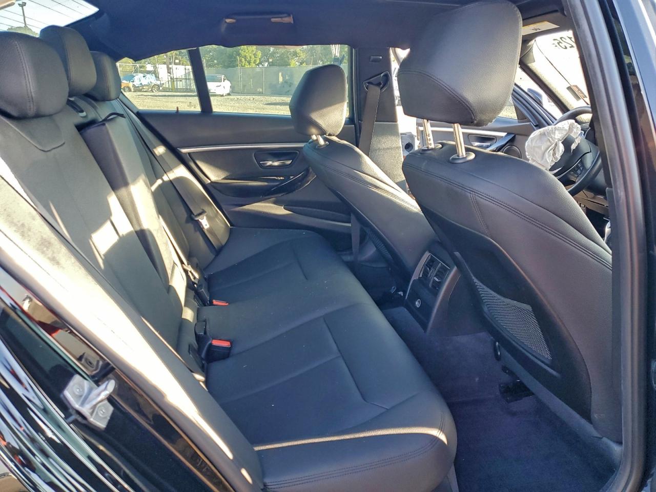 BMW 3 Series Xi Image 6