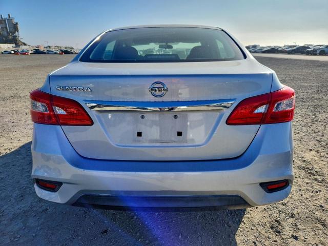 Nissan Sentra S Image 3