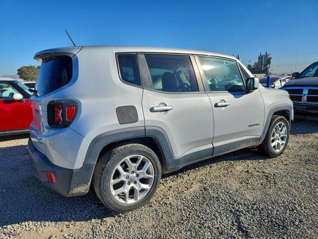 Jeep Renegade Latitude Image 4