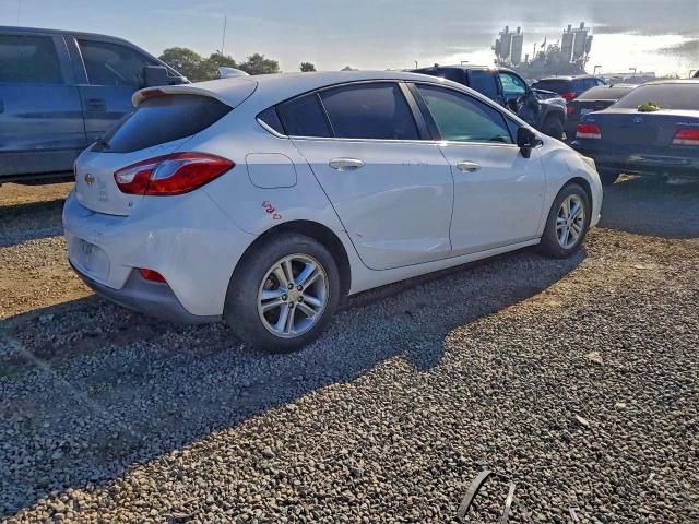 Chevrolet Cruze Lt Image 2