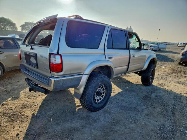 Toyota 4Runner Sr5 Image 4