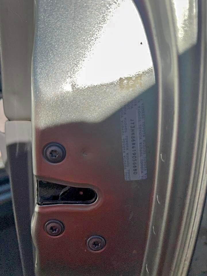 Toyota 4Runner Sr5 Image 8